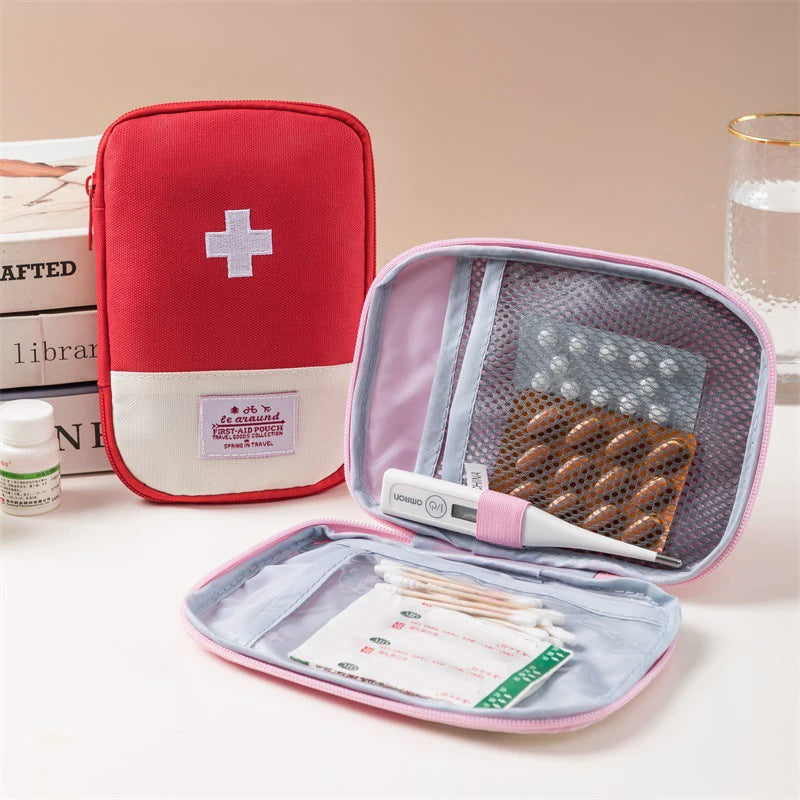 First Aid Kit Designed with Various Colors + a Cross Logo, Includes Multi-Size Sets Suitable for Different Scenarios: the Large Size Can Store Basic Medicines and Emergency Tools, Suitable for Family Use; the Medium and Small